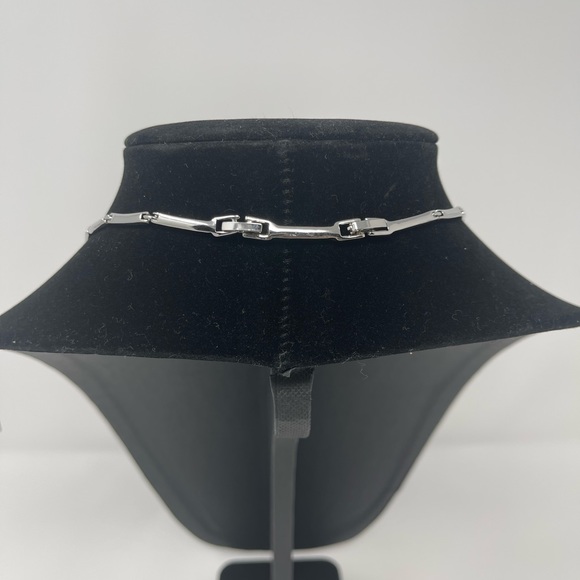 Rose Pink Gemstone and Silver-Toned Statement Necklace/Earring set. New, no tags - Picture 5 of 7